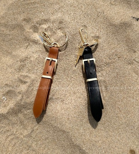 [국내배송] 미*미우 가죽  키링