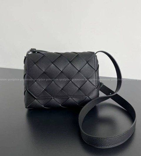 보테가베네타 795637 디아고 크로스백 남녀공용