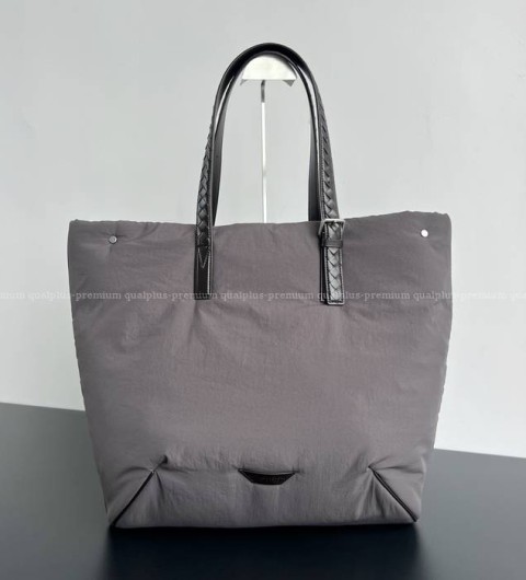 보테가베네타 776201 크로스로드 버클 토트백 남성용