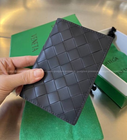 보테가베네타 607482 여권 케이스 지갑 남녀공용