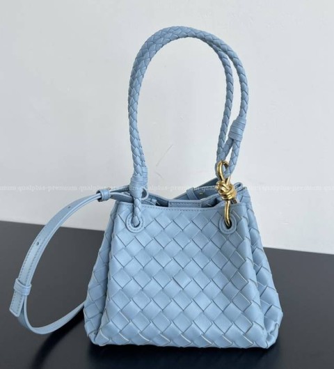 보테가베네타 796569 안디아모 파라슈트 숄더백 스몰