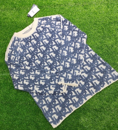 [국내배송] 디* 오블리크 지퍼 니트