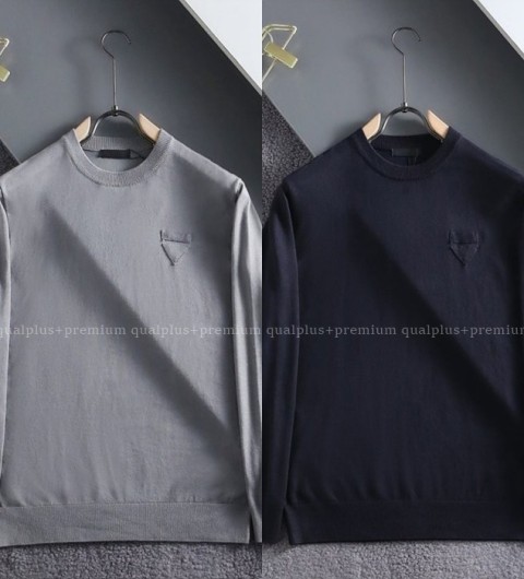 [국내배송] 프*다 삼각로고패치 울니트(2color)