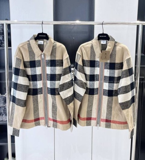버버리 울 체크 자켓