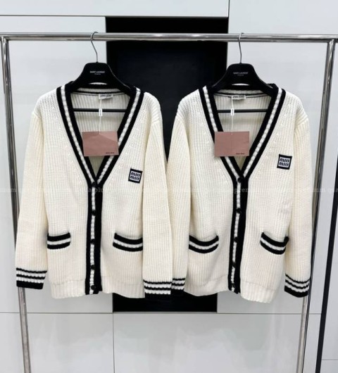 미우미우 로고 가디건