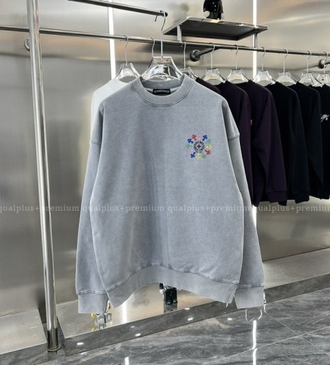 [국내배송] 크*하츠 멀티로고 맨투맨 워싱 티셔츠