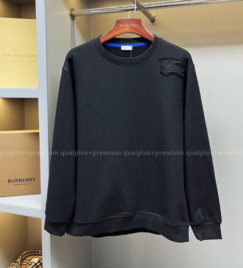 [국내배송] 버*리 패치 맨투맨