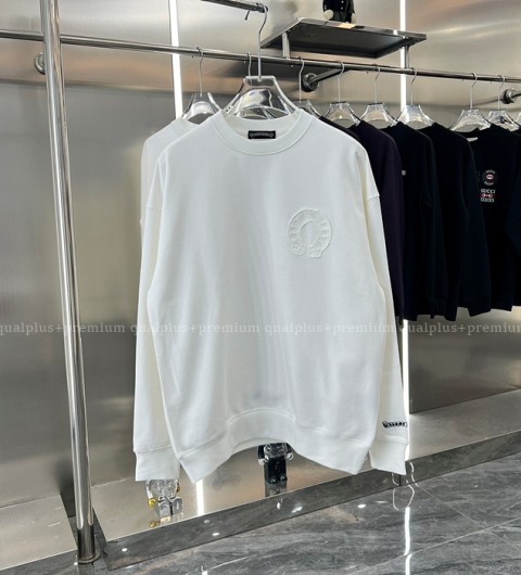 [국내배송] 크*하츠 말굽패치 스틸장식 맨투맨