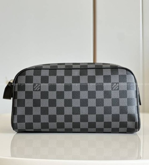 루이비통 N40127 돕 키트 토일렛 파우치