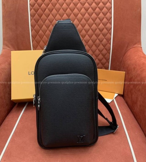 루이비통 M30863 에비뉴 슬링백 남성용