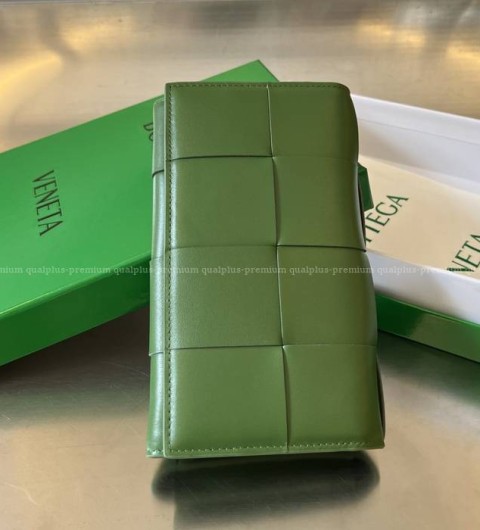 보테가베네타 679845 카세트 장지갑 남성용