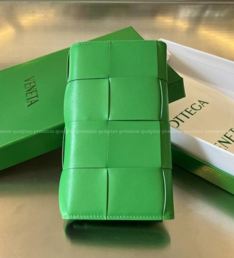 보테가베네타 679845 카세트 장지갑 남성용