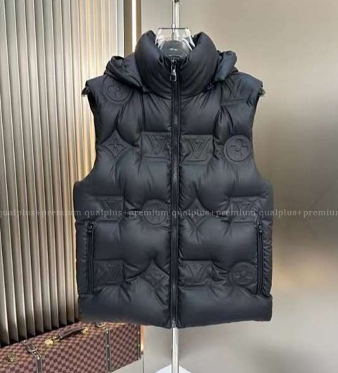 [국내배송] 루*비통 모노그램 퀄티드 후디드 패딩 조끼