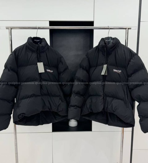 발렌시아가 웨이브 로고 다운 패딩