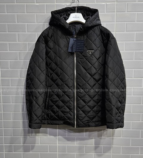 [국내배송] 프*다 퀄팅 후드자켓