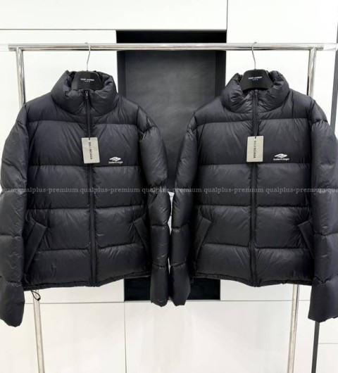 발렌시아가 3B 스포츠 패딩