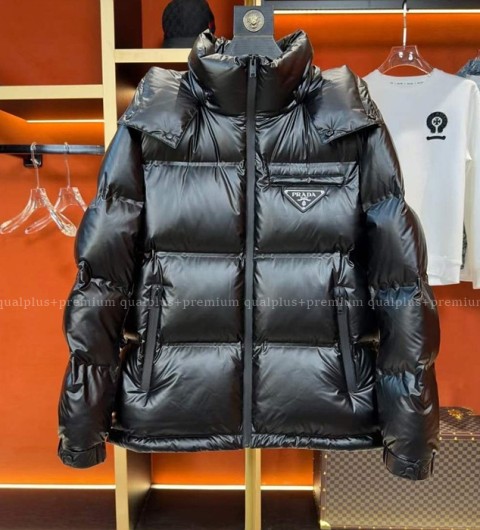 [국내배송] 프*다 나일론 삼각로고 패딩 자켓