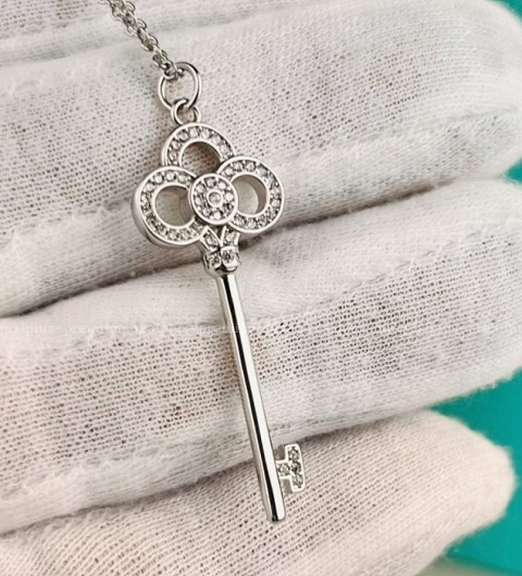 [국내배송] 티*니 크라운 키 펜던트