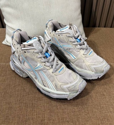 발렌시아가 러너 스니커즈 남녀공용