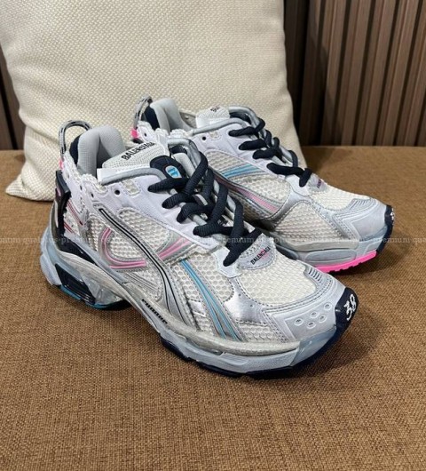 발렌시아가 러너 스니커즈 남녀공용