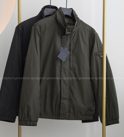 [국내배송] 프*다 남성 삼각로고 윈드 재킷 (2color)