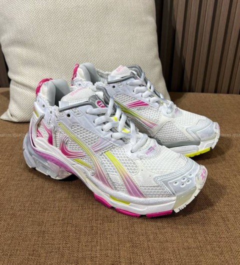 발렌시아가 러너 스니커즈 남녀공용