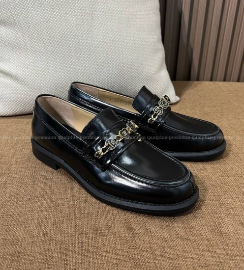 샤넬 24A 체인 로퍼 여성용