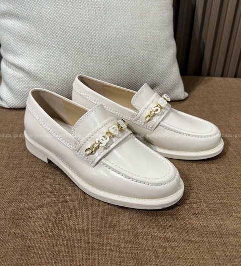 샤넬 24A 체인 로퍼 여성용