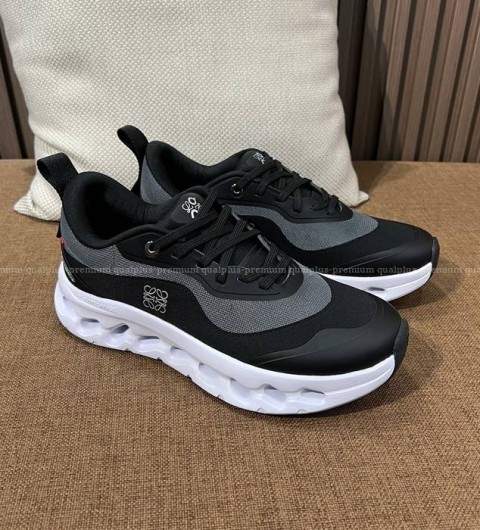 로에베x온 러닝 콜라보 클라우드 틸트 스니커즈 남녀공용