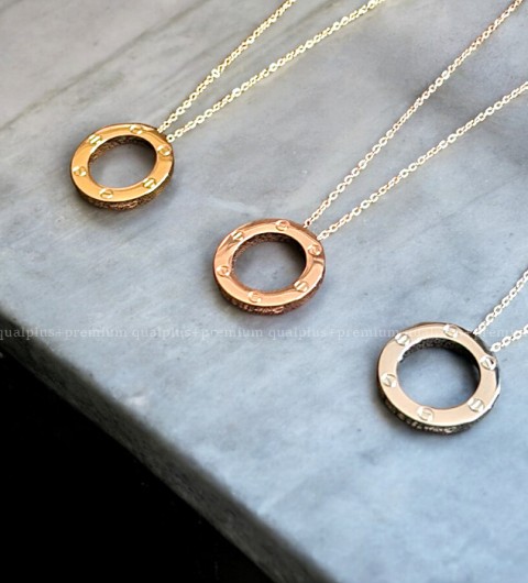 [국내배송] 까*띠에 러브 넥스리스 (3color)