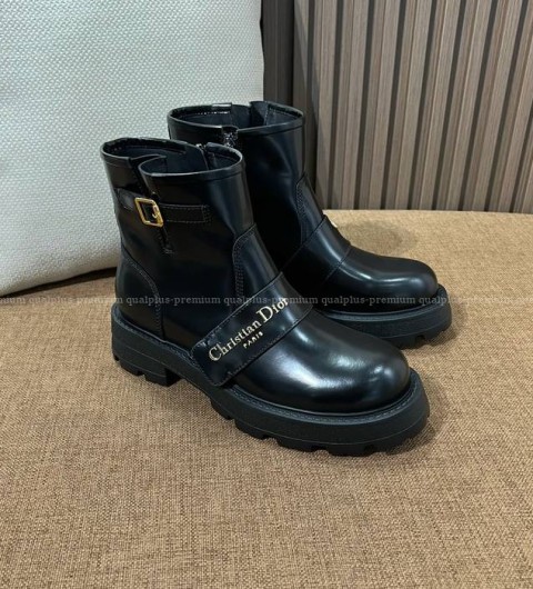 디올 D-Quest 디퀘스트 앵클 부츠 여성용