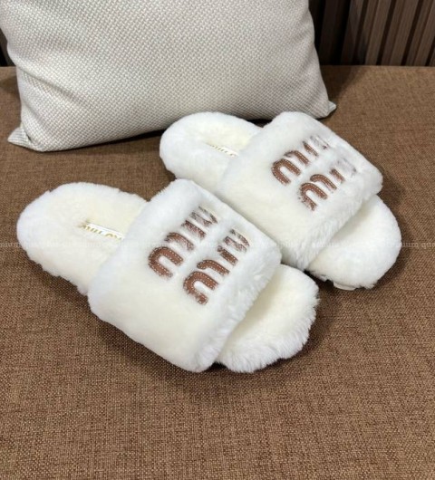 미우미우 로고 시어링 슬리퍼 여성용