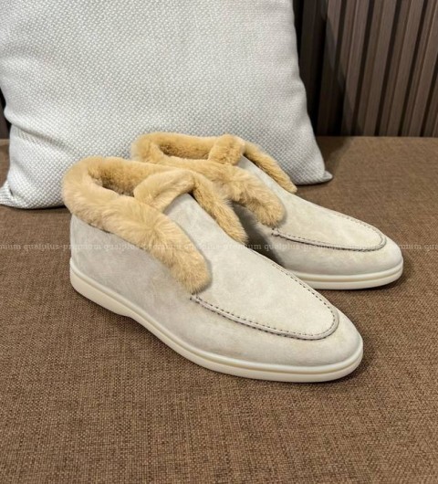 로로피아나 오픈 워크 로퍼 여성용