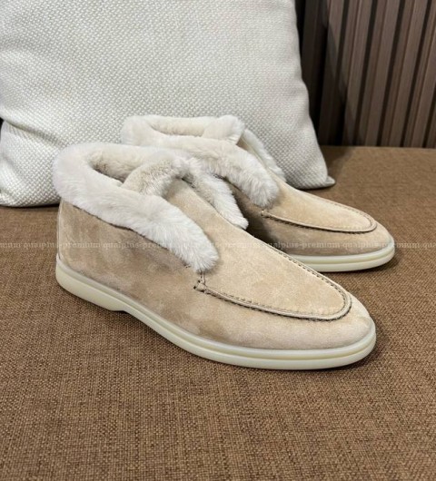 로로피아나 오픈 워크 로퍼 여성용