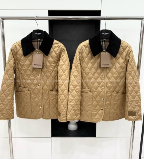 버버리 퀄팅 나일론 자켓