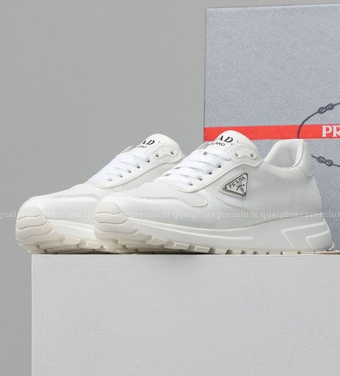 [국내배송] 프*다 리나일론 브러시드 가죽 스니커즈