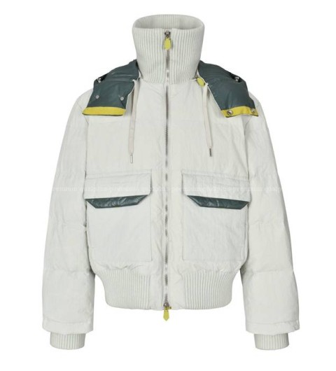 에르메스 스탠드 카라 다운 패딩