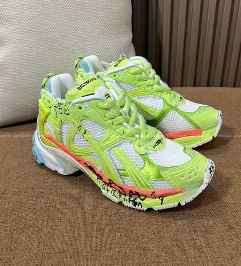 발렌시아가 러너 스니커즈 남녀공용