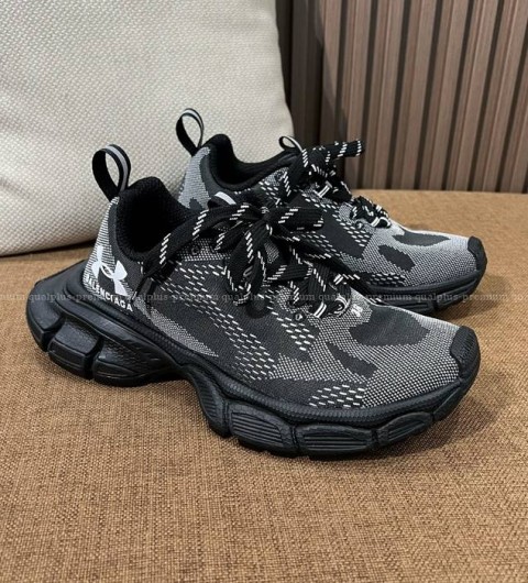 발렌시아가x언더아머 콜라보 3XL 스니커즈 남녀공용