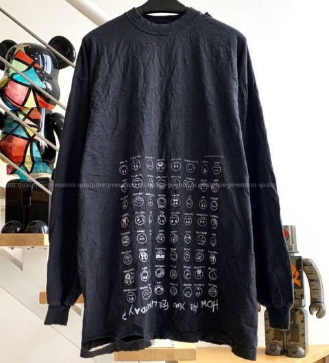 발렌시아가 하우 아 유 필링 투데이 롱 슬리브 긴팔티셔츠