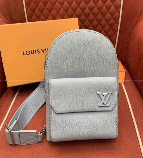 루이비통 M23736 파일럿 슬링백 힙색 남성용