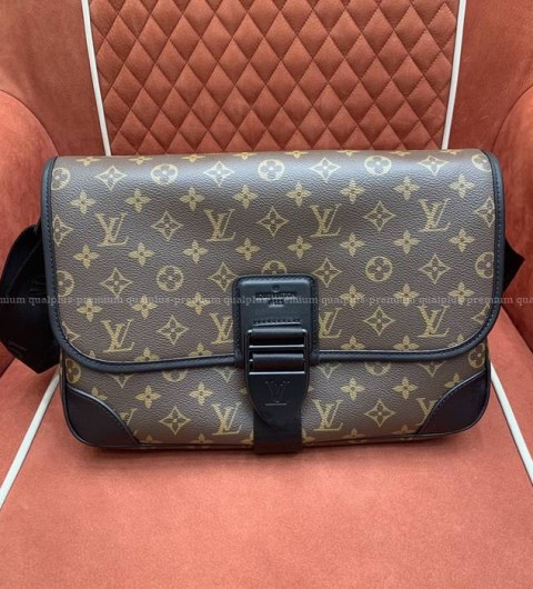 루이비통 M46328 아차 메신저백 남성용 MM