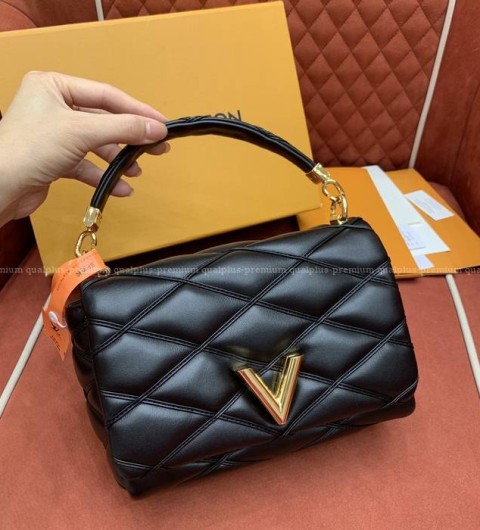 루이비통 GO-14 핸드백 MM