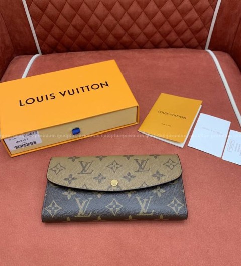 루이비통 M82157 에밀리 월릿 장지갑 여성용