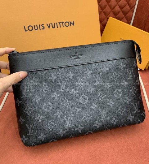 루이비통 M82543 포쉐트 보야주 수플 클러치백 남성용