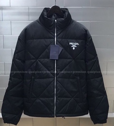 [국내배송] 프*다 리나일론 퀼팅다운패딩