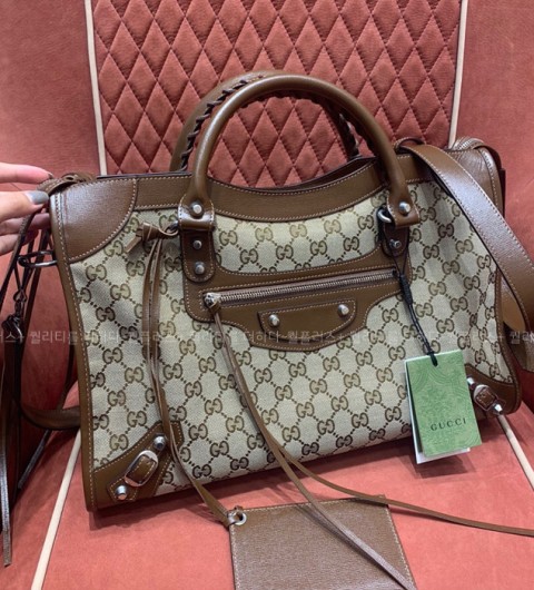 구찌X발렌시아가 681695 콜라보 더 해커 프로젝트 클래식 시티 탑 핸들백 미듐